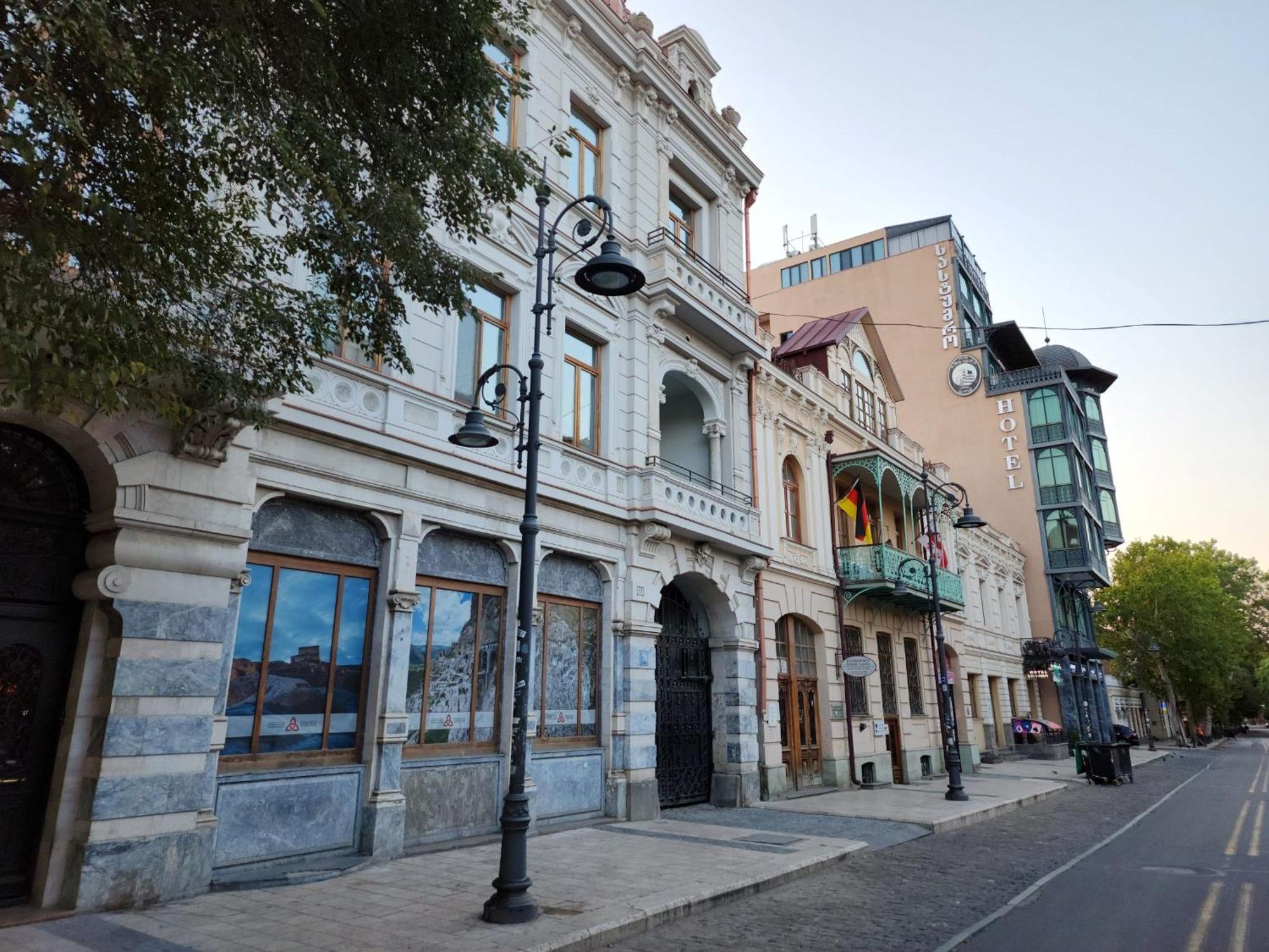 Gallary Hostel 第比利斯 外观 照片