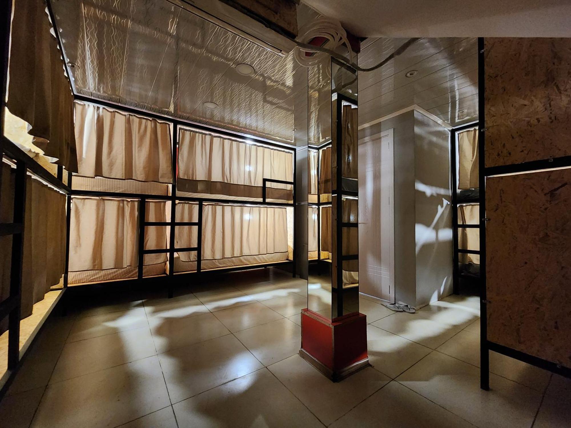 Gallary Hostel 第比利斯 外观 照片