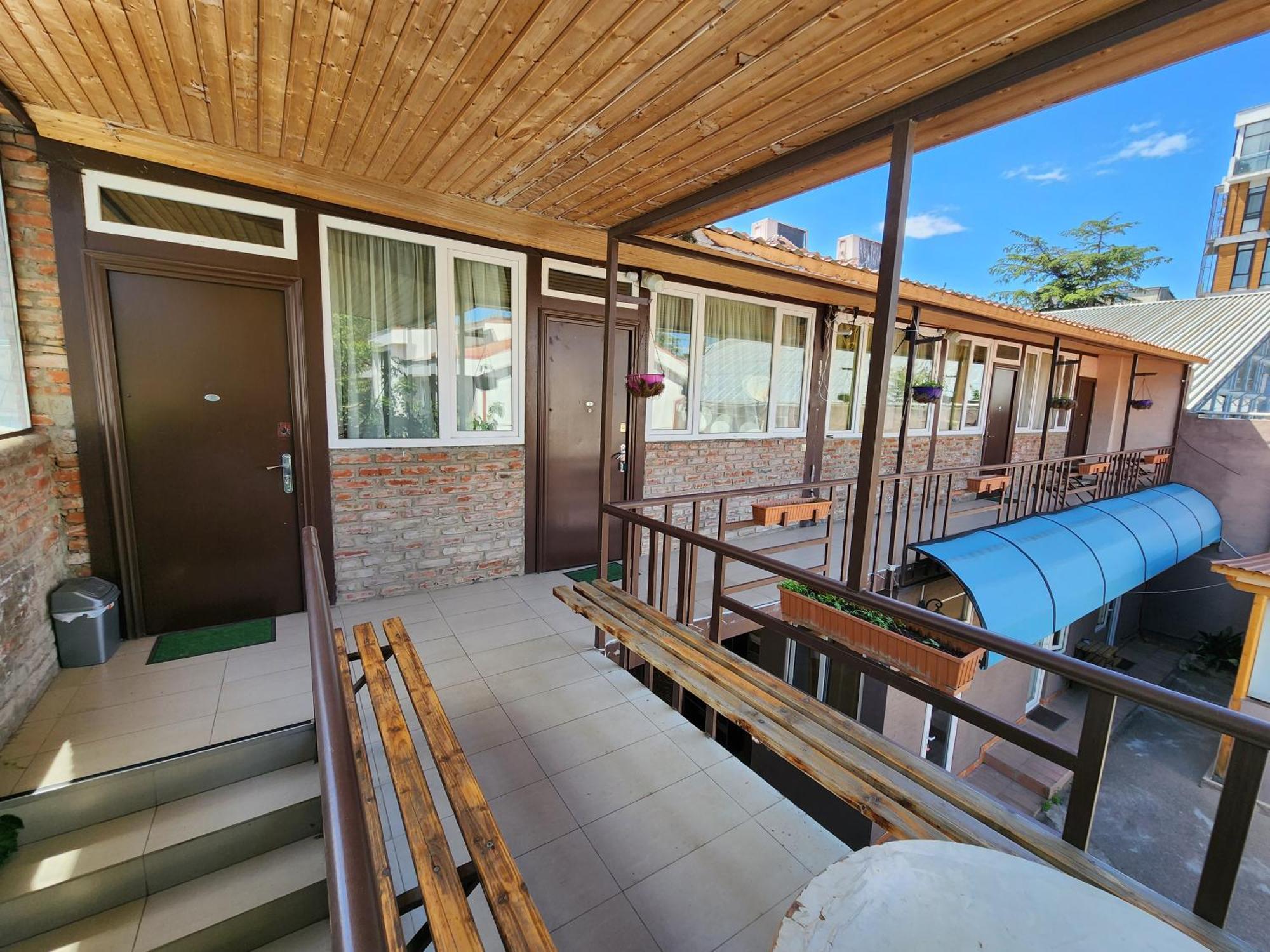Gallary Hostel 第比利斯 外观 照片
